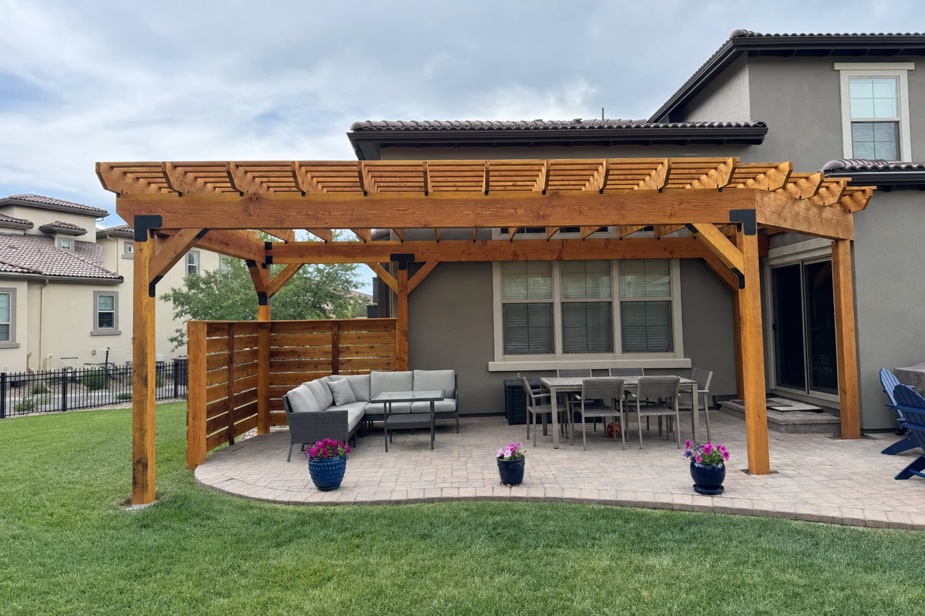 Custom deck and fence builder in Soledad, CA